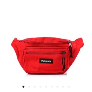 Balenciaga
Nylon Canvas Explorer
Belt Bag Red